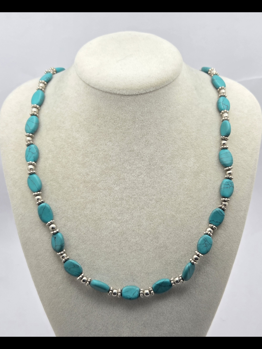 Vintage Natural Turquoise Stone Beaded Necklace 18”